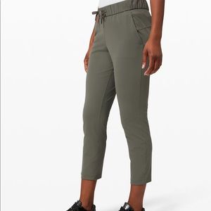 On the fly lululemon 23” pant